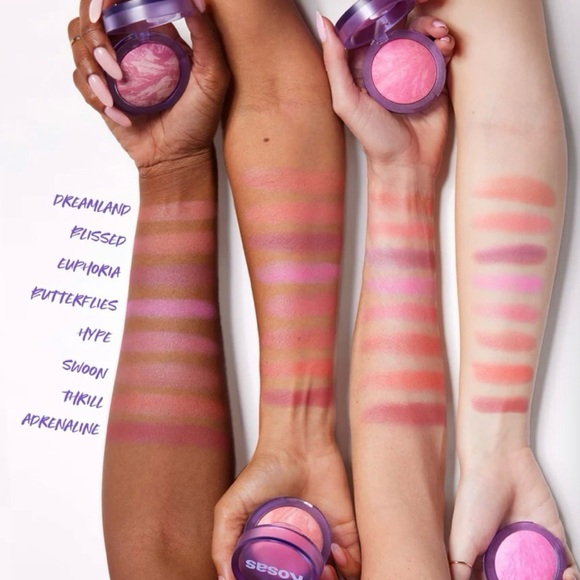 NEW✅KOSAS BUTTERFLIES - Picture 4 of 7